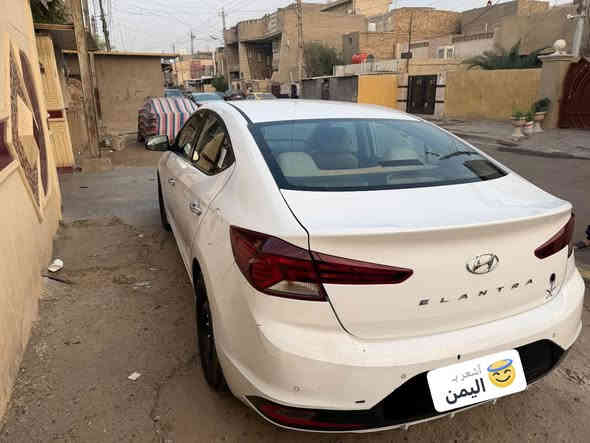 السلام عليكم
النترا ٢٠١٩ خليجي 
مواصفات الخليجي معروف
محرك ٢٠٠ كفاله الكير كذلك كفاله
بيه معجون باب السايقً جوه اليده فقط
بيه بارد عً كد أربع أصابع بالجاملغ خلفيً
السيارة كاملهً مكمله
السعر ١٦٥ 
***********
