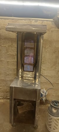 للبيع مشوايه كص إستعمال قليل ب٤٥٠وبيه مجال ٠٧٥٠٦٤٦٠٦٣١ و٠٧٧٦٣٧١٥٨٩٢