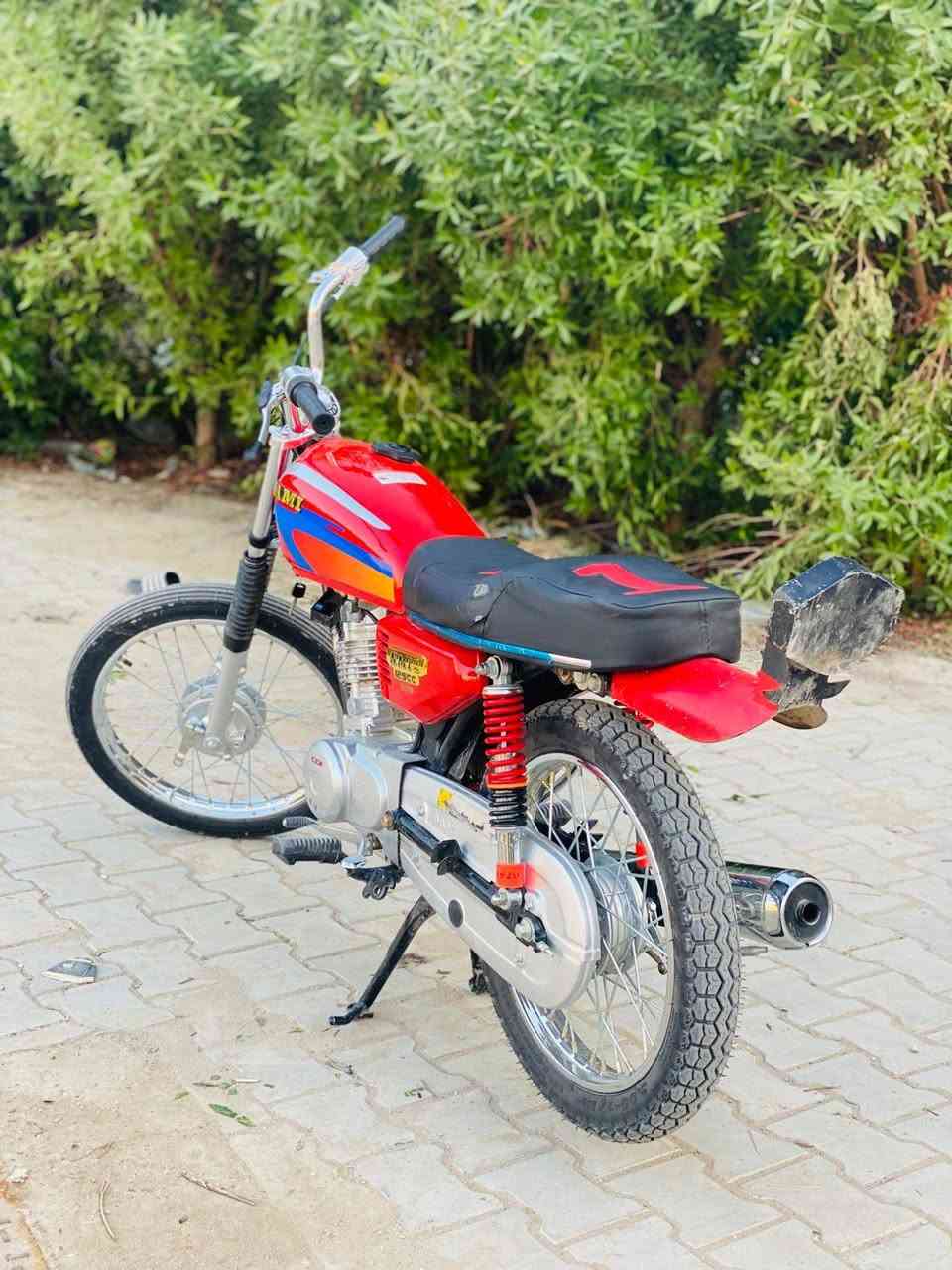 السلام عليكم نامه تعمير شلامجه 26 أوراق الدراجه كله تعمير جديد جاهزه رايدهه ٨٥٠ مكاني نادر للاستفسار***********
