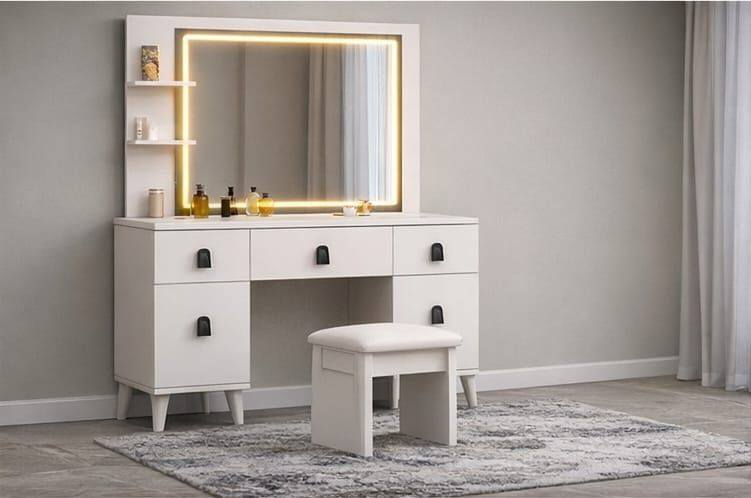 اهلاً وسهلاً بكم زبائننا ✨
تقدم لكم مجموعه الزيادي للااثاث التركي

✨تم وصول موديل  B3 ✨

•8 قطع
• كنتور بطول: 3 متر
• العمق: 50 سم
• ميز تواليت مزوّد بـ إضاءة مطابقة تمامًا للصورة
• سرير يحتوي على انارة  
• قيافة
• طابورية

⚠️ ملاحظة: البيع بالنقد فقط 🚫

📲 راسلنا الأن وأحصل على كافة التفاصيل - او شرفنا بالزيارة 📍 العنوان نجف 
الاستفسار مراسله الصفحه او تصال📞
***********📲
