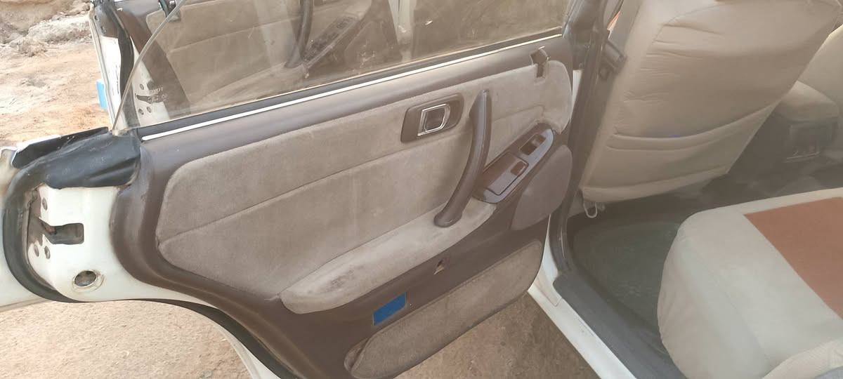 يالله السلام عليكم سياره هارتوب للبيع موديل 1991سياره حلوه ونظيفه مال جناي كهربايات  كله شغاله رقم نجف مشروع وطني مصبوغه جماليه بطاين جدد تخم تاير جديد 
مكان السياره واسط قضاء العزيزيه السعر اتصل ودلل الهاتف ***********
