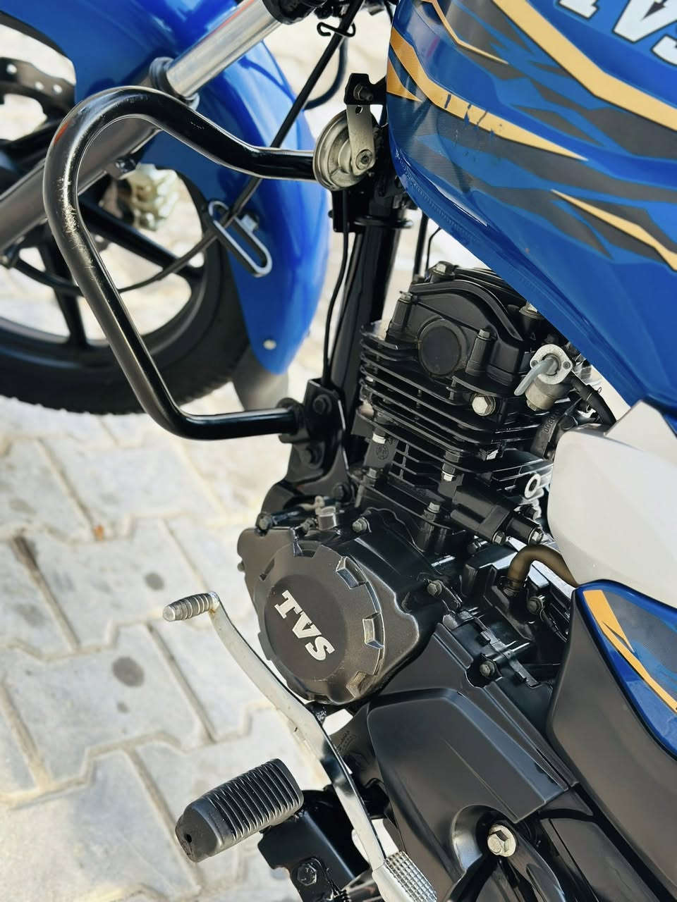 السلام عليكم Tvsللبيع  مديل٢٤ اوراق بسمي عنواني بصره شارع الوفود ***********فقط وتساب
