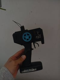 سيارة كبيرة 4x4 بطارية ليثيوم للبيع فقط ب40الف التواصل خاص او 07725640...