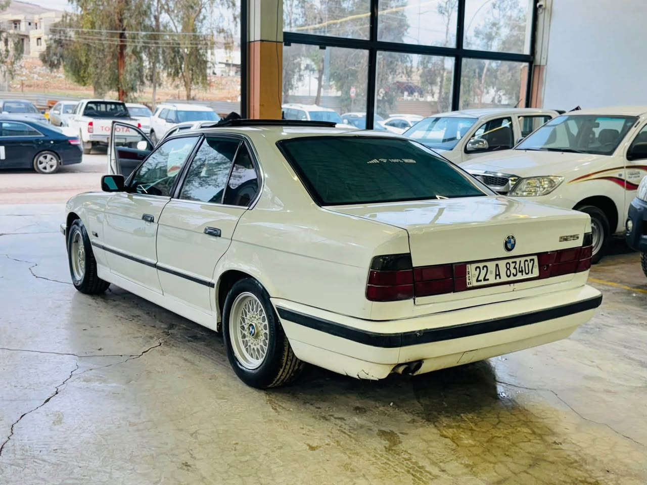 ریکلام///
بی ئێم  مۆدێل 1989 بۆ فرۆشتن.
مه كينه ٥٢٠ گێر عادى ديجيتال 
 مه كينه كه پسه سلايت  abs
 ٧ باليف جام كاره باىی
سه نه وى هه تا 2030 نوێيه
٤ تايه ويلى نوێيه
گێرو مه كينه و ته بريدو هه موو گیانی بەشەرته
خاوينه ٢ پارچەى بو ياغه بێ دەعم و ليدان  مالى  دوسته
به ناوى خومانه  هيج كيشه يه كى 
نيه 
نرخى ٥٧ گەڵاو معامەلە.
ژ.ت ***********ـــ*********** كويسينجاك, أربيل
