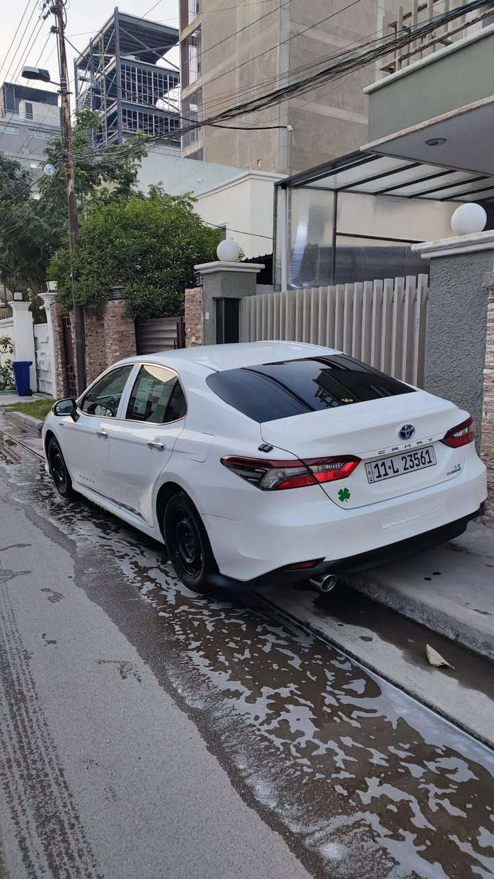كامري هايبرد 🔋
موديل 2024 اصل
لون ابيض اصل
گير محرك بطارية تبريد كله شرط جديد 
بصمه + دخول ذكي + 3 انظمة قياده + تحكم جهتين + سايد بريك بصمه + محذر سرعه + تبريد شاشة + اشاير بالمري
ماشية 25 الف من المزاد حقيقي حاليا 57 الف شرط الفحص
رقم بغداد انكليزي سنوية الى 2030
السعر 175 $
***********
