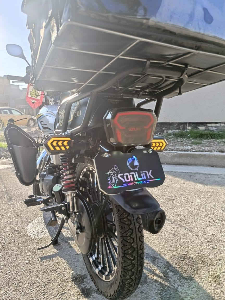 دراجه للبيع سونك 5كير زيرو مكينه 200cc بصمه تشغيل عن بعد كفاله عامه من كلشي برغي ممفتوح بيها كهربائيات كله شغال سلف دشبول اكتروني لايت زنون بكلايت لد اشاير كله شغال مكينه ناعمه وقويه خير من الله الدراجه نكره سلف اب اي وقت مال جناي مامشتغله دلفري ابد بيها درع وجيوب وبيها جامه اماميه وبيها لايتات عدسات وبيها سماعات وصندوك دراجه مرتبه حيل وممتعوبه السعر (900) وبيها مجال الشراي يتصل بي خير ويدلل *********** بي واتساب عنوان بغداد المحمودية
