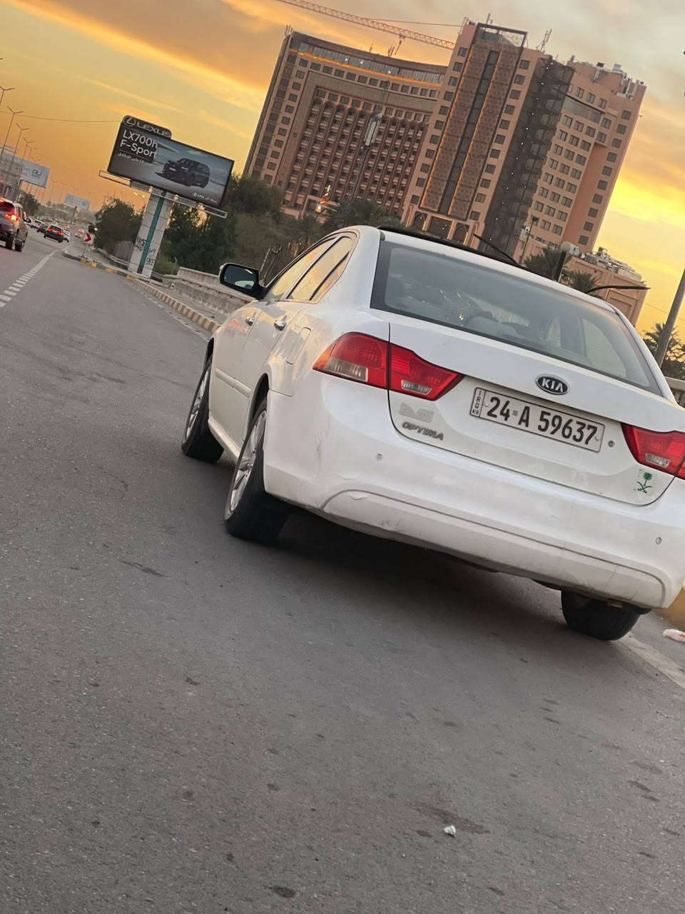 اوبتيما للبيع موديل 10 فول موصفات
بيه ٣ قطع وحده صبغ وثنين تبديل بيه لغد مكدار ٤اصابع سياره رقم دهوك وبسمي مكان بابل المسيب السعر ١١٩ وبيه مجال شراي يتصل سياره حلوه وجديده وبيه بارد قليل سياره ماتصرف عليه الف ***********  شراي يتصل
