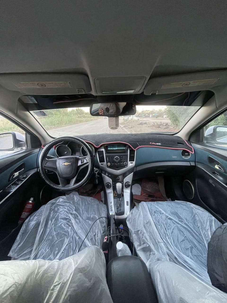 السلام عليكم شوفو كروز 2012خليجي بيها جاملغات ثنين  بس صبغ سونر موجود وصارت عندي عته بلكير من نمره 1لي 2
محرك مكفول تبريد ثلج رقم بغداد انكليزي هزه جديده مكاني بغداد سعر 75 ورقه 
رقمي ***********
