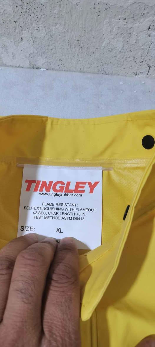 معطف مطري درجه ولآ جديد قوي جداً وسميك

مو من هذا السوگاوي جودة المنتج عالية جداً

مال عمر كلش قوي

مكاني البصرة *********** المدائن, بابل
