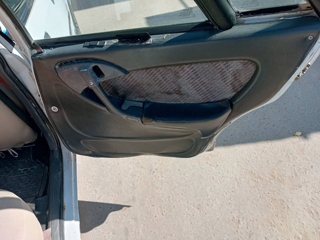 السلام عليكم سياره اصبروا للبيع موديل 95 رقم بغداد مشروع وطني عنوان السياره بابل جبله رقم موبايل ‏‪***********‬‏
