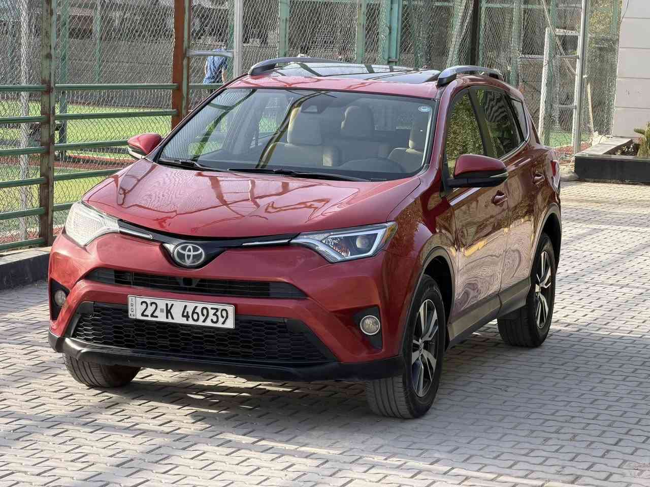 السلام عليكم . راف فور موديل 2017 فول مواصفات xle حادثها بنيد فقط بدون دواخل وبيهة بارد شبر بكصة القمارة اثر التحميل وممبين ماشية 85 مواصفات . سلايت شاشة وكامرا اصلية كروز سرعة تبريد بيانو صندوك كهرباء مكينة 2500 رقم اربيل باسمي هزة وسنوية كلها جديدة السعر 150 وبيهة مجال بسيط مكاني بغداد العامرية ***********
