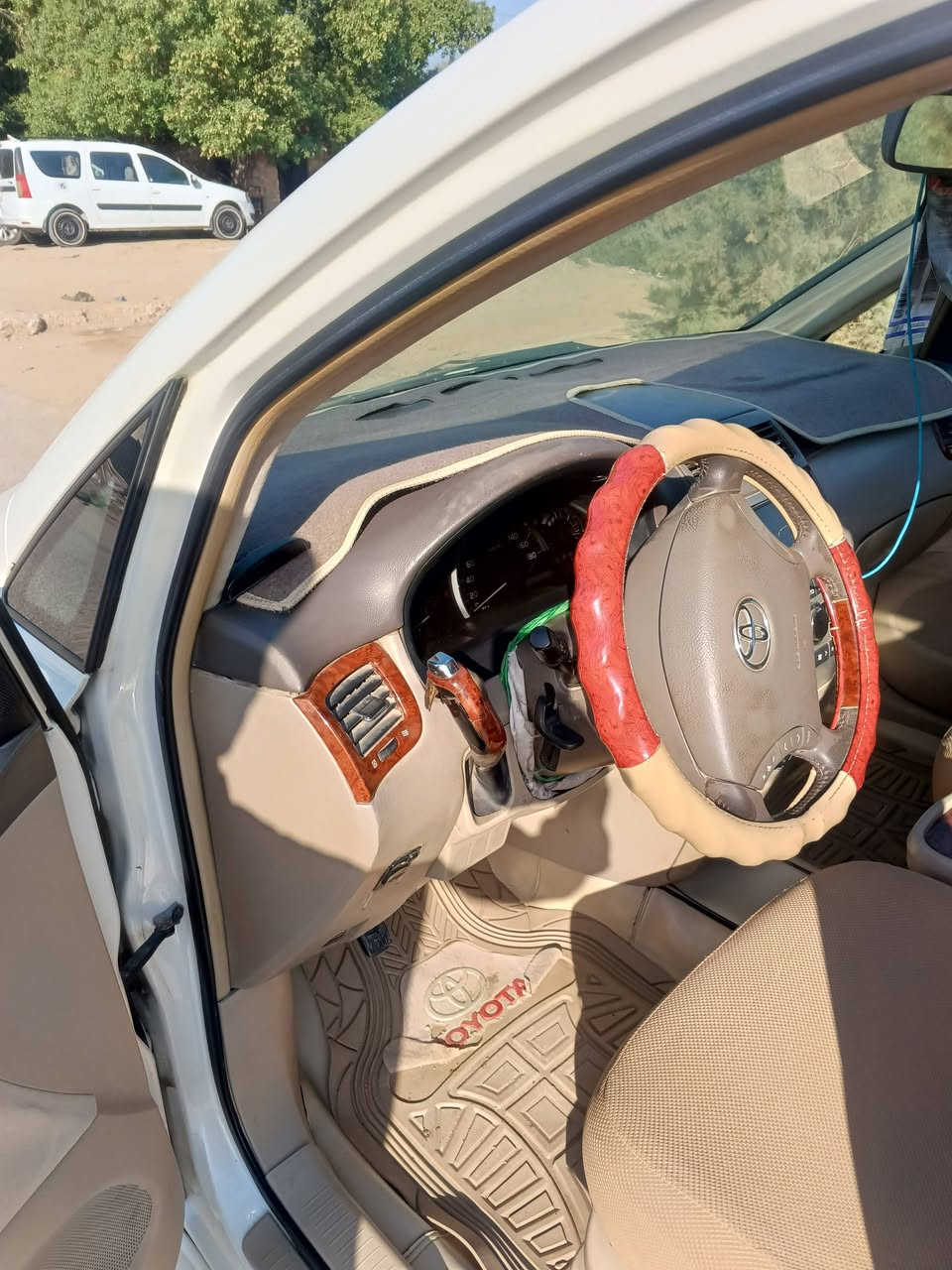 ابصم تويل كرستال فراشه السياره جاهزه من كلشي تخم تاير جديد حداديه جديده تبريد خير من الله بيهه چاملغ الايمن امبدل اصلي السعر 130اوبيهه مجال قليل بسمي موديل2004 السنويه 27 العنوان الديوانيه غماس رقم ***********/***********
