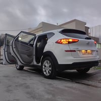 عندي توكسانة 2019للبيع سنويه جديد باركود بنزين سياره جديده للتفاصيل ات...