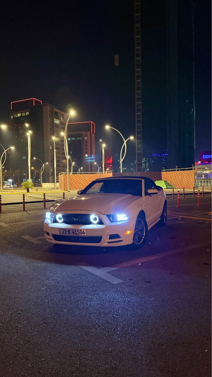 فورد موستانغ للبيع  

السيارة بحالة ممتازة وكل شيء فيها مضبوط.  
المكينة، الكير، والكهرباء كلها تعمل بشكل ممتاز.  
السيارة باسم صاحبها مباشرة وجميع الأمور على الشرط.  

ملاحظة: السيارة فيها 3 قطع في المقدمة ضرب خفيف من الداخل جهة السكن، بدون ايرباغ، وجميع الايرباغات سليمة.  

سيارة نظيفة وجاهزة للاستعمال.

ر.ق:*********** أربيل, العراق
