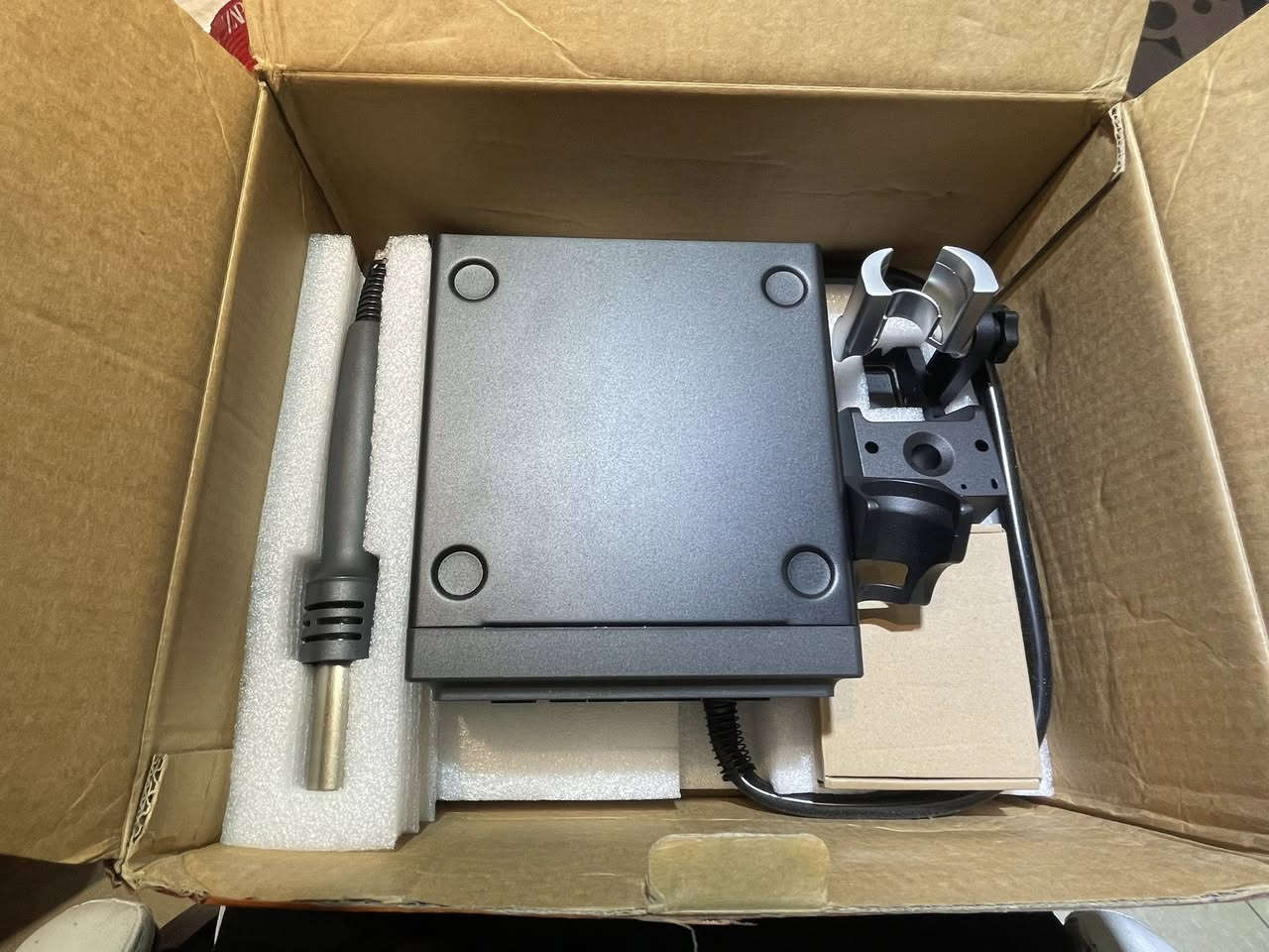 من رخصة الادمنية
جهاز هت كن
جديد غير مستخدم
مواصفات مكتوبه بالكتلوك
اقره الفولتيه والامبيريه والواطيه
السعر 70 شامل التوصيل


**إذا كنت صاحب هذا الإعلان وتريد حذفه لأي سبب، رجاءا أرسل رسالة إلى الدعم الفني**