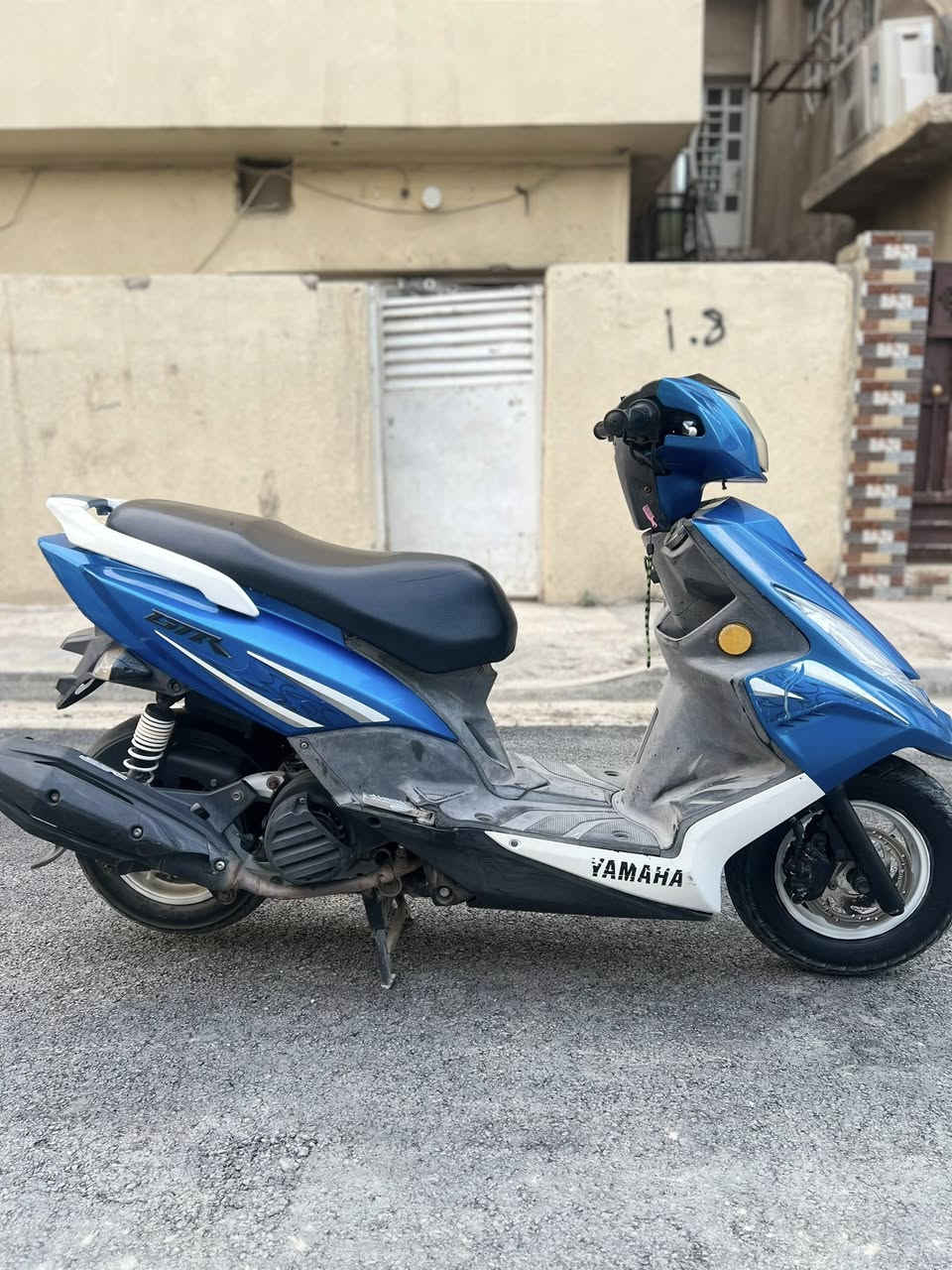 السلام عليكم دراجه GTR رمبه صارلها شهر من نزلتها من الرمبه دراجه كفاله عامه برغي ممفتوح بيها لونها بحري
اوراقها مال رمبه موجوده ب أسمي دراجه نضيفه بمعنى الكلمه
عنواني الغزاليه شارع الضغط 
رقمي***********بي بس واتساب وموجود خاص
السعر 1200 بيها مجال قليل حك الجيه
