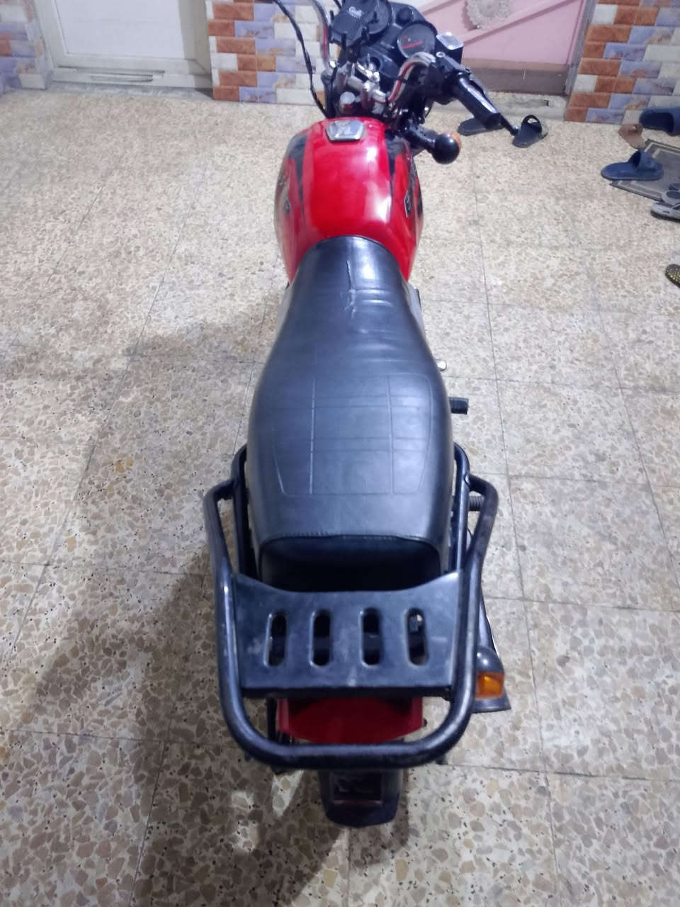 السلام عليكم بوكسر للبيع رقمه سنويه موديل 23 بيع مستعجل/1.100 /***********
