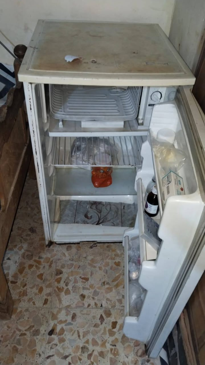 ثلاجات الصغيره 75وبيها مجال والكبيره 200وبيها مجال ما داخلات تصليح مكان ابو خستاوي طريق يا حسين واذ اكو مجمده مراوس كبيره


**إذا كنت صاحب هذا الإعلان وتريد حذفه لأي سبب، رجاءا أرسل رسالة إلى الدعم الفني**