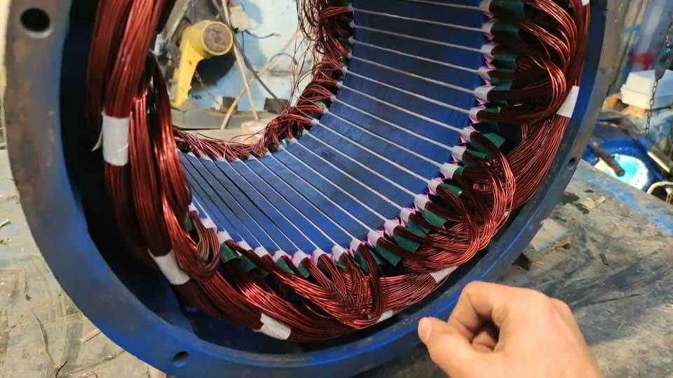 ورشه تصليح لف موطورت كبيره وصغيرهوتصليخ مولدات كافت حجام بوردات بور سيطره تحكي وتصليح غساله وتصليح كافت الاجهازه كهربائيه العنوان السده الهنديه حي البكر مجاور أسواق ابو عباس هاتف ***********
