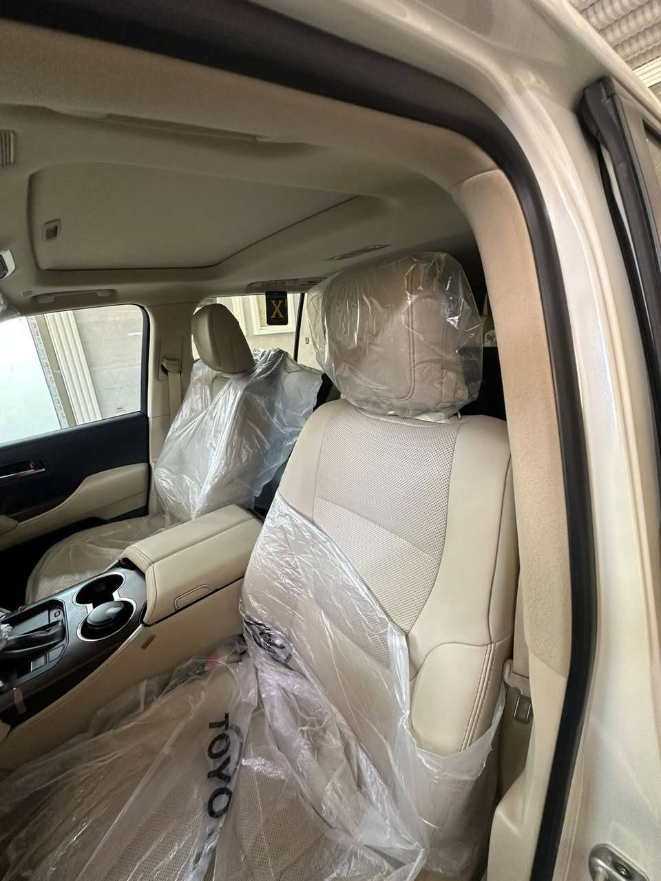 تويوتا لاندكروز 2024 (أم الباركود)
فل مواصفات 1/1 (ساز)
رقم بغداد
تكمه + سنوية ساز أم ضمان
ماشية 7 آلاف كم (حقيقي)
محرك 4000 تنفس طبيعي
بصمة تشغيل
بصمة أبواب (لمس)
تشغيل عن بعد
فتحة سلايد
كشنات أمامية كهرباء
كشنات جلد
كشنات تدفئة + تبريد
7 راكب
3 قطع تبريد
شاشات خلفية
مطفاية حريق
جنطة شفط
حساسات أمامي وخلفي
مرايا شفط
8 إيرباق
زراكات
سبير منازل
وباقي مواصفات ساز معروفة
***********
***********
🔴 السعر 💵 علق يوصلك السعر 📮
📍 موقع السيارة: ميسان – مركز المدينة
#سيارات #العراق #Iraq_cars #بيع_وشراء_السيارات #Iraq_cars_kd
