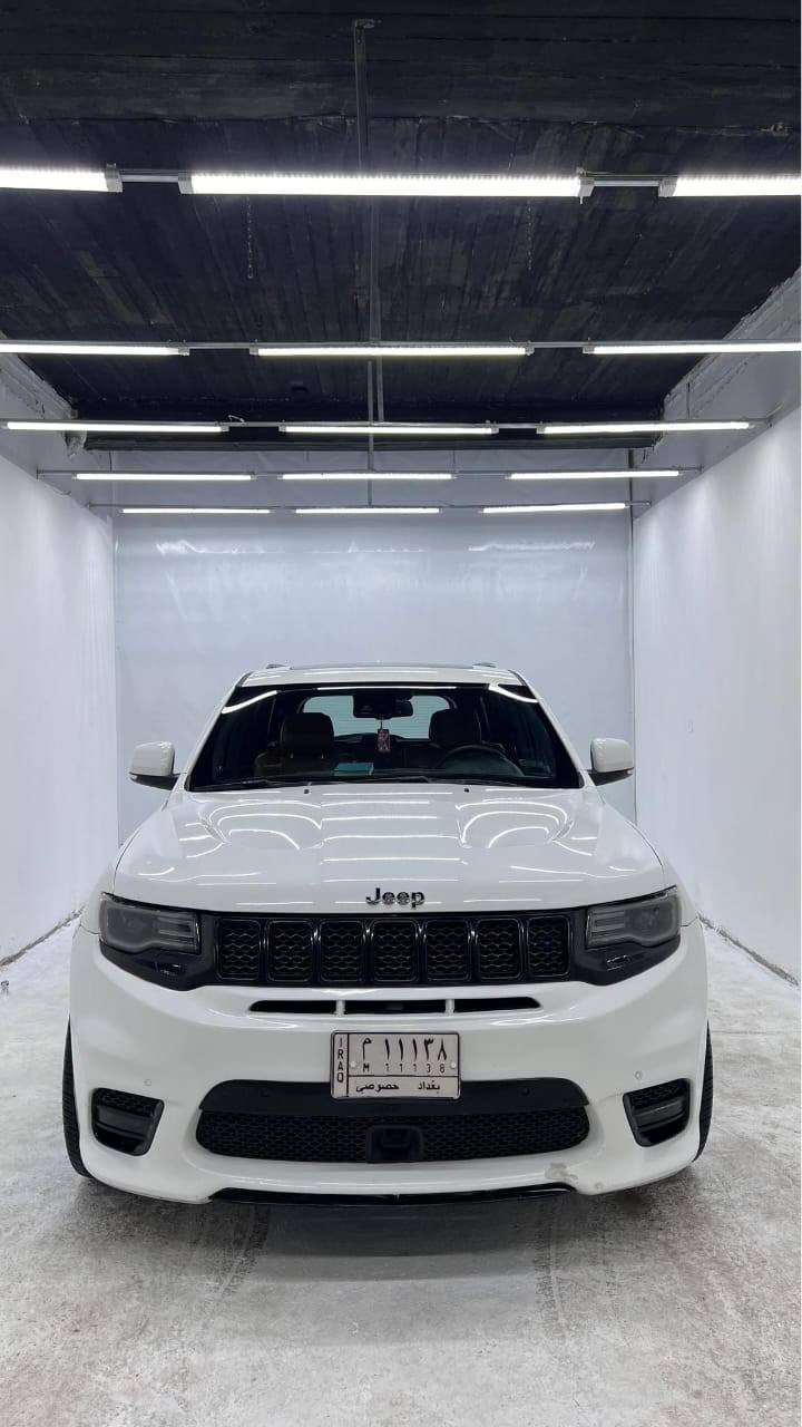 السلام عليكم
جيب شيروكي للبيع او المراوس 
السيارة فول مواصفات SRT
يعني كلشي بيه من المواصفات 
رقم بغداد مميز باسمي 
محرك 6400 تنفس طبيعي 
اخوان السيارة SRT بنوراما كلشي بالك بيه 
***********
المكان نجف
