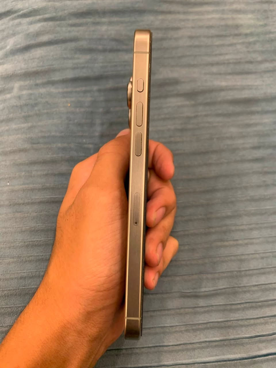 السلام عليكم ايفون 15pro max نضيف جدا بطارية 89 ذاكرة 256 وتر بروف ما مفتوح نسخة اوربيا ZD السعر 1100 وبي مجال بسيط الشراي يراسل ***********
