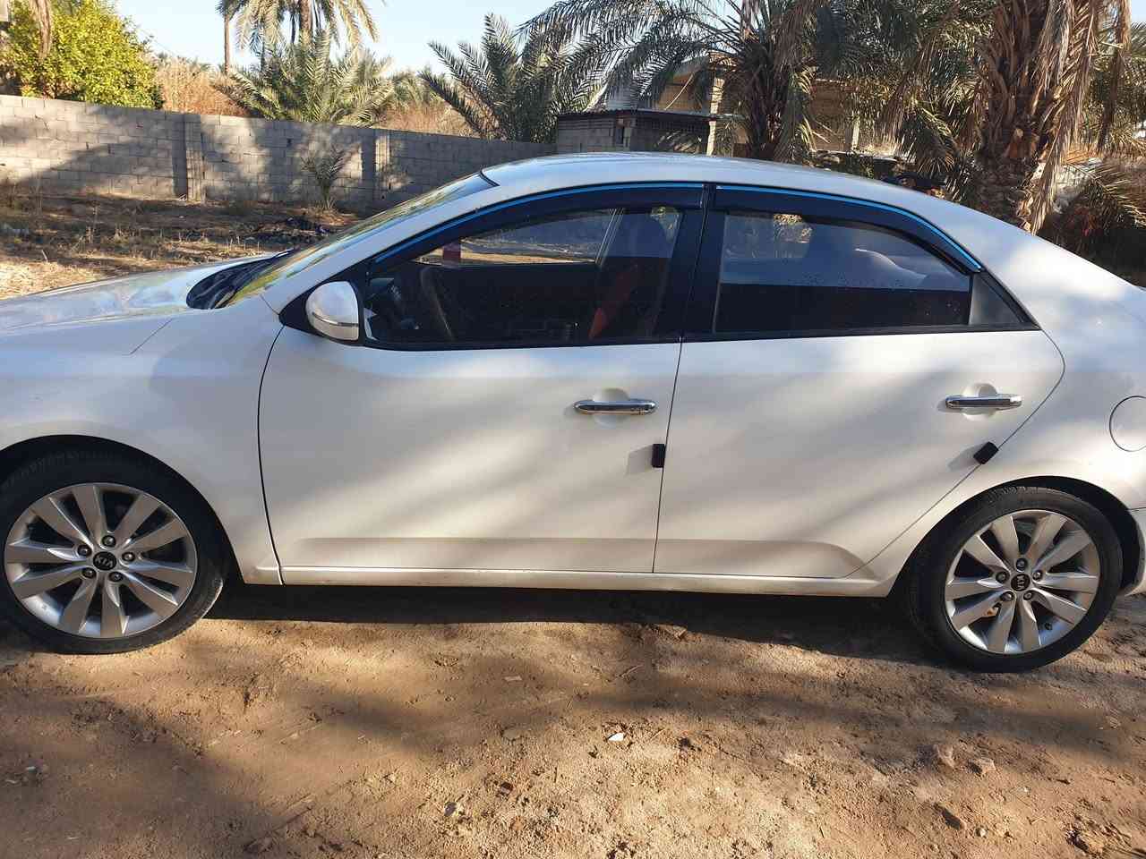 السلام عليكم سيراتو خليجي 11 رقم اربيل دولي تريد تحويل او وكاله سيارة مكينة جديدة بعدها صار شهر من شادها كير مكفول بيها قطعه باب خلفي عكس السائق  وشبرين بلبنيد سيارة احلى من الصور وتجي شوفة عينك   ***********  عنوان بابل قرب العلوية شريفة بنت الحسن
