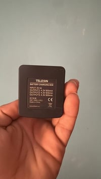 شاحن بطاريات • بطاريتين