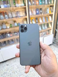 ١١ برو ماكس مبدل شاشه بطاريه ٧٧ نموذج M بدون ملحقات   مكاني بغداد سعره...