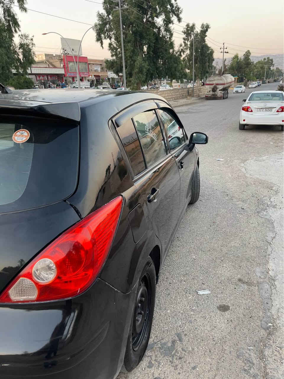 نیسان ڤێرسا مۆدێل 2011 دوو پارچەو نیوی بۆیاغە جەمپی خەفیفی هەیە لای سەکن
چار تایەی نوێی لەسەرە
یەک دینار مەسروفی نیە
سەنەوی نوێیە سەیارەکە هەتا بڵێی پاک ماوەتەوە 130 هەزاری حەقیقی ڕۆیشتوە
گێڕ و مەکینە و تەبرید بە شەرت
نرخی ٧٥وەرەقە و مەعامەلە
ژمارە موبایل
*********** كويسينجاك, أربيل
