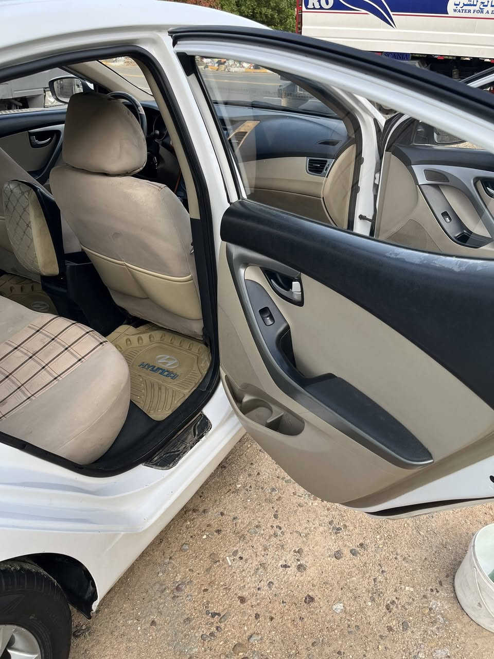 النترا خليجي ابيض 2015
رقم بغداد
محرك 1800
سيارة نضيفة مال بيت 
دواخل نضيف جدا
كير مكينة مكفولات وعلى الفحص 
ماشية ٢٦٠ 
بيها ٣ قطع صبغ بدون دواخل والسونار مرفق
سعر 110 ورقة وبيها مجال للشراي
***********
