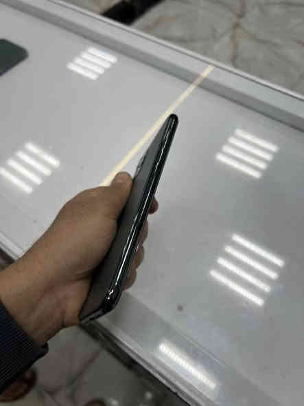 السلام عليكم ايفون 11 برو ماكس ذاكرة 256 نضافه 90/100 حلو جهاز بطارية 87 لا معلايةًولا ابد ابلادي الجهاز كفاله عامه فقط ستبدال شاشه تفصيخ تفصيخ   المكان صلاح الدين دجيل 
هاتف ***********
