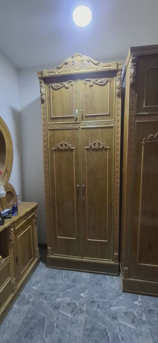 غرفه نوم عراقي صاج دخل خارج نضيفه جداً للبيع مكان كربلاء 5 ابواب طابقين  ستفسار خاص او تصل ***********
