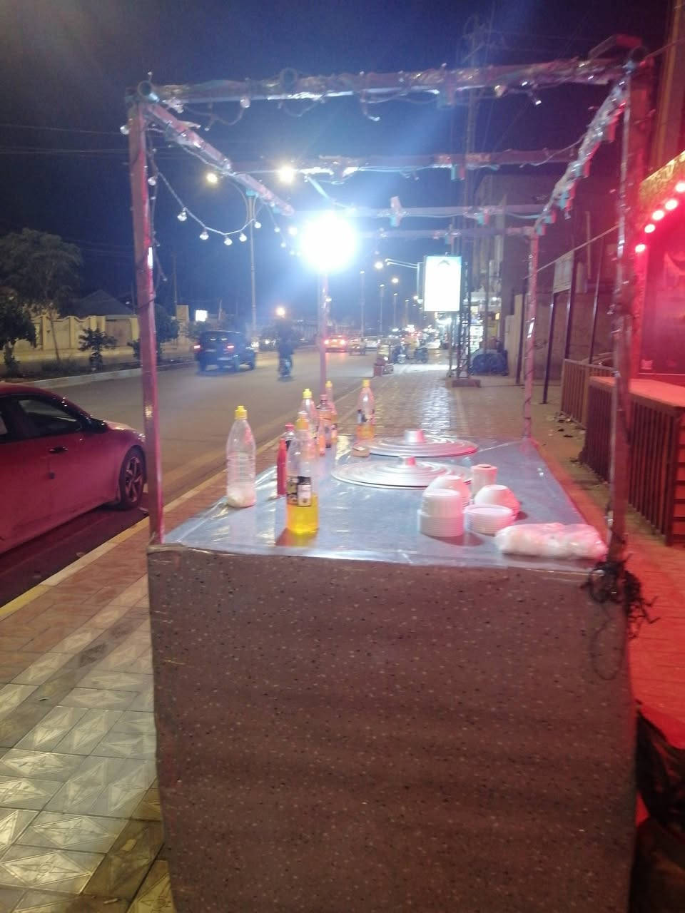 عربانة لبلبي للبيع جديده مستخدمة شي بسيط ترهم ميز كشك اي شي وياه غراض سعرها 150 العنوان الناصرية سومر شارع الإخلاص ***********
