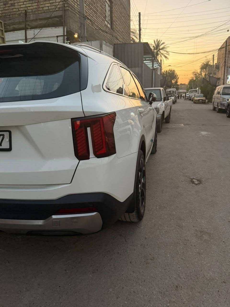 ​🚗 للبيع: كيا سورينتو 2024 (الشكل الجديد) 🚗
السيارة بحالة ممتازة وجاهزة للاستخدام ("شلع واطلع")، المواصفات كالتالي:
​• الموديل: 2024
• المحرك: 6 سلندر (أداء وقوة)
• المسافة المقطوعة: 46,000 كم
• الضمان: ضمان الشركة الدولية
​✨ أبرز المواصفات:
​قمارة (حديد)
​تشغيل عن بعد
​كشنات كهرباء
​صندوق كهرباء
​إشارة ترحيب (Welcome Light)
​تصميم الواجهة الأمامية والويلات الجديد والمميز
​📄 معلومات التسجيل:
​رقم بابل - مشروع وطني (جاهزة للتحويل المباشر)
​💰 السعر: 28,000 دولار (280 ورقة)
​📍 مكان المعاينة: بغداد / الشعب
📞 للاستفسار والتواصل: [ ***********
