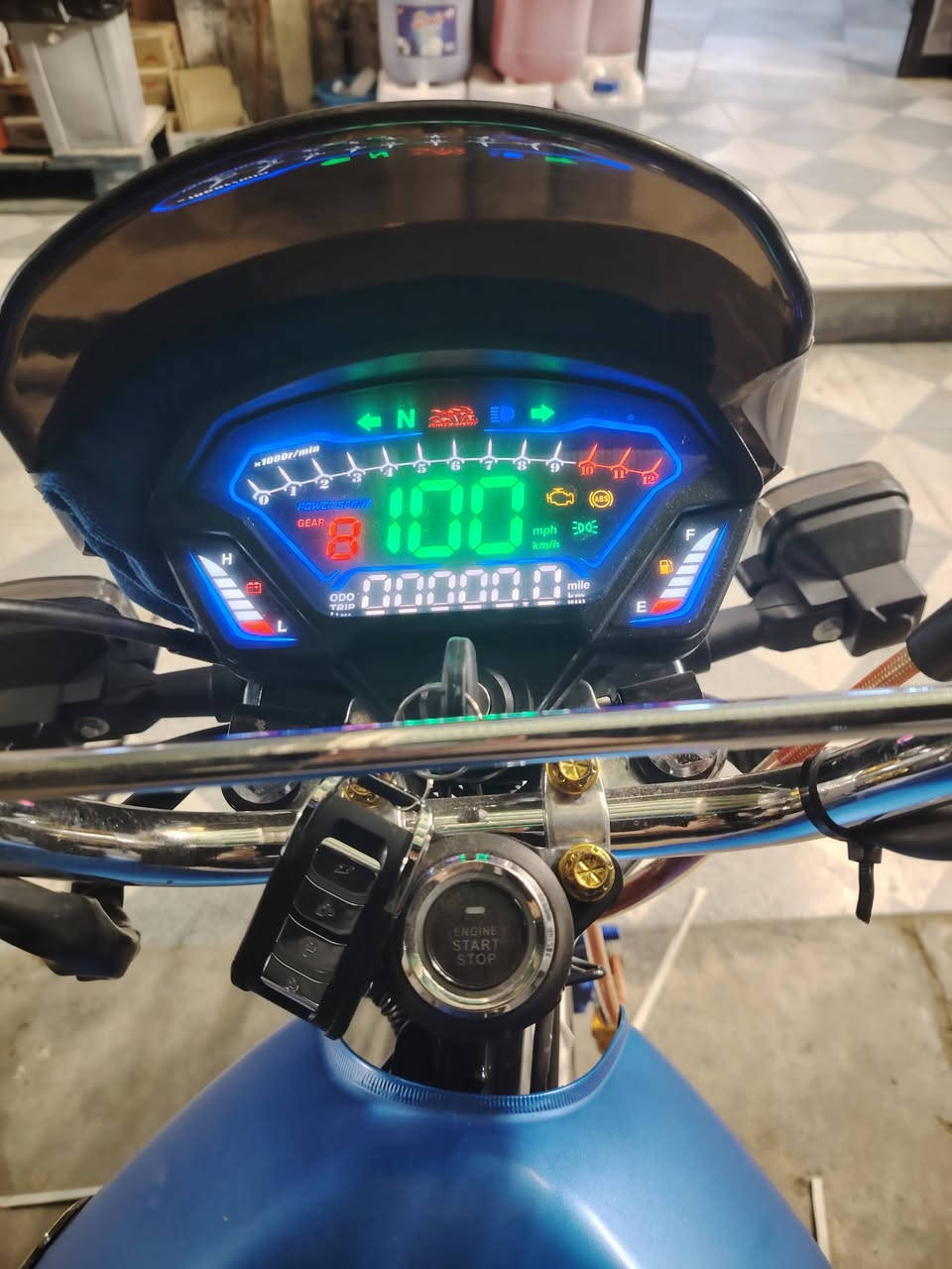 للبيع ايراني بور سبوت جديده فول موديل 25 محرك 200 سعرها 900 شراي اتصل *********** اني من الرمادي حي التأميم بصمت ٢ سويجات ٢ بعدها زيرو
