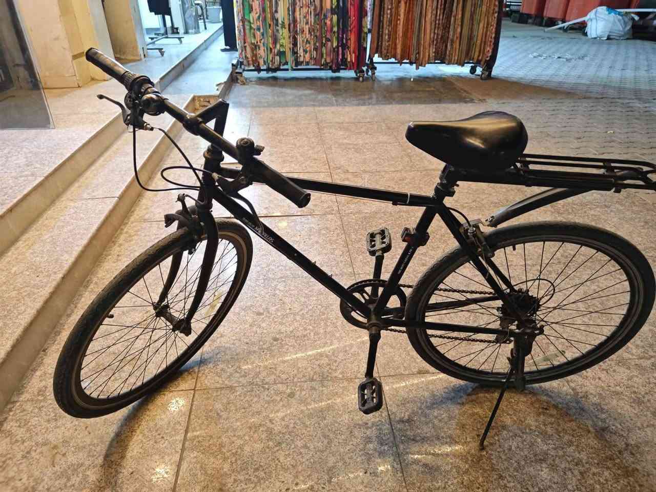 للبيع بايسكل أمبولس IMPULS
الحجم 26
المعدن حديد (ستيل)
نظيف وحالته زينة
السعر 75
بغداد /العامرية
هــ +964 772 564 3833


**إذا كنت صاحب هذا الإعلان وتريد حذفه لأي سبب، رجاءا أرسل رسالة إلى الدعم الفني**