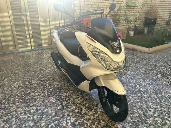 السلام عليكم دراجه بي سي اكس جيل ثاني ياباني ماشيه٢٤ الف دراجه نضيفه مال بيت كامله مكمله ما بيه اي نقص وين ما تريدي وديهه اخذتهه من الرمبه والله مضايق واريد ابيعهه سعرهه ١٨$

***********
