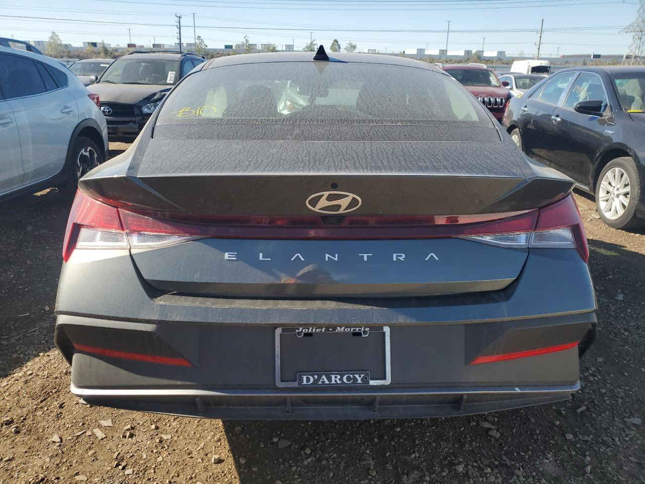 للبيع – 
Hyundai Elantra 2024
 SEL (نص فل)

🔹 الموديل: 2024
🔹 الفئة: SEL (مواصفات ممتازة)
🔹 اللون: رمادي مرغوب جداً
🔹 الممشى: 20,000 ميل فقط
🔹 الضرر: جانبي بسيط (بابين جهة السايق – موضح بكل شفافية)

📍 الموقع: المنطقة الحرة – الأردن
🚚 توصل بغداد خلال 5 أيام بعد تأكيد الشراء

💰 السعر:
▪ 11,000$ بالحرة
▪ 13,600$ واصلة بغداد شامل:
(الكمرك + النقل + الضريبة + التعقيب)

✔ سيارة حديثة
✔ ممشى قليل
✔ سعر مناسب مقارنة بالسوق
✔ جاهزة للشحن فور الاتفاق

📲 للتواصل: ***********
💬 متوفر على واتساب

🔹 للشراية فقط
