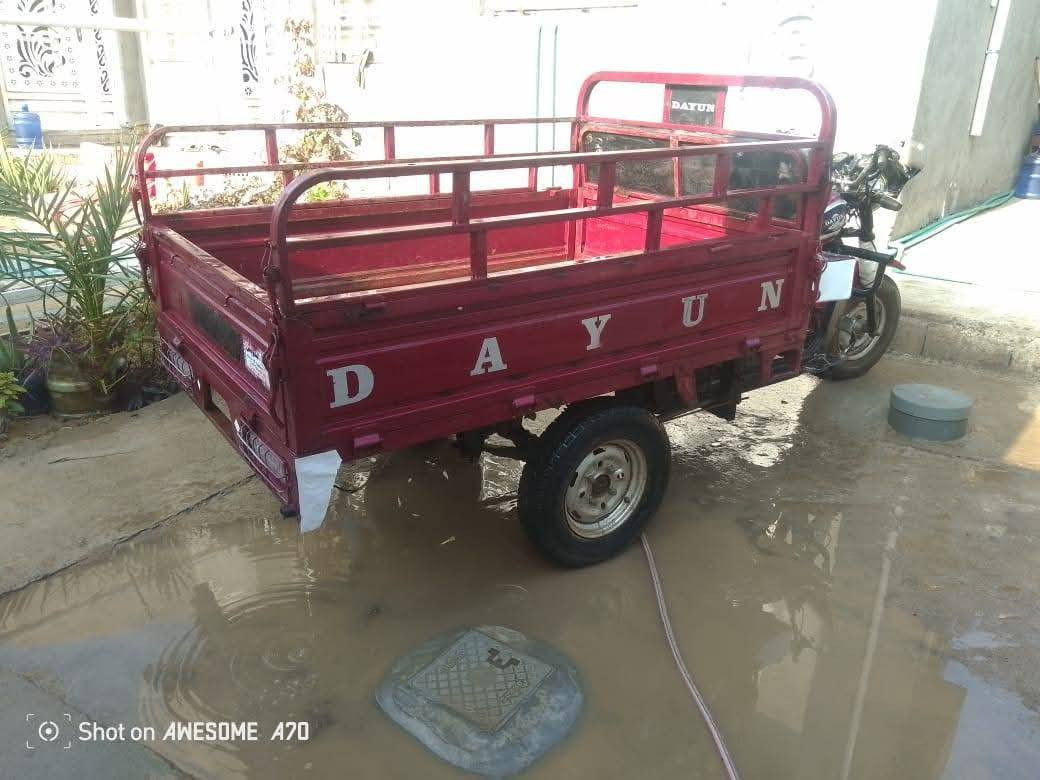 شباب ستوته دايوان للبيع 

موديل 2021

اوراق كامله 

ستوته كامله  مابيها اي نقص 

مكاني ديالى ناحيه جديده الشط 

السعر 1350

   موشراي لتعلق ولتكسر بيها 

الاستفسار الاتصال 

***********
