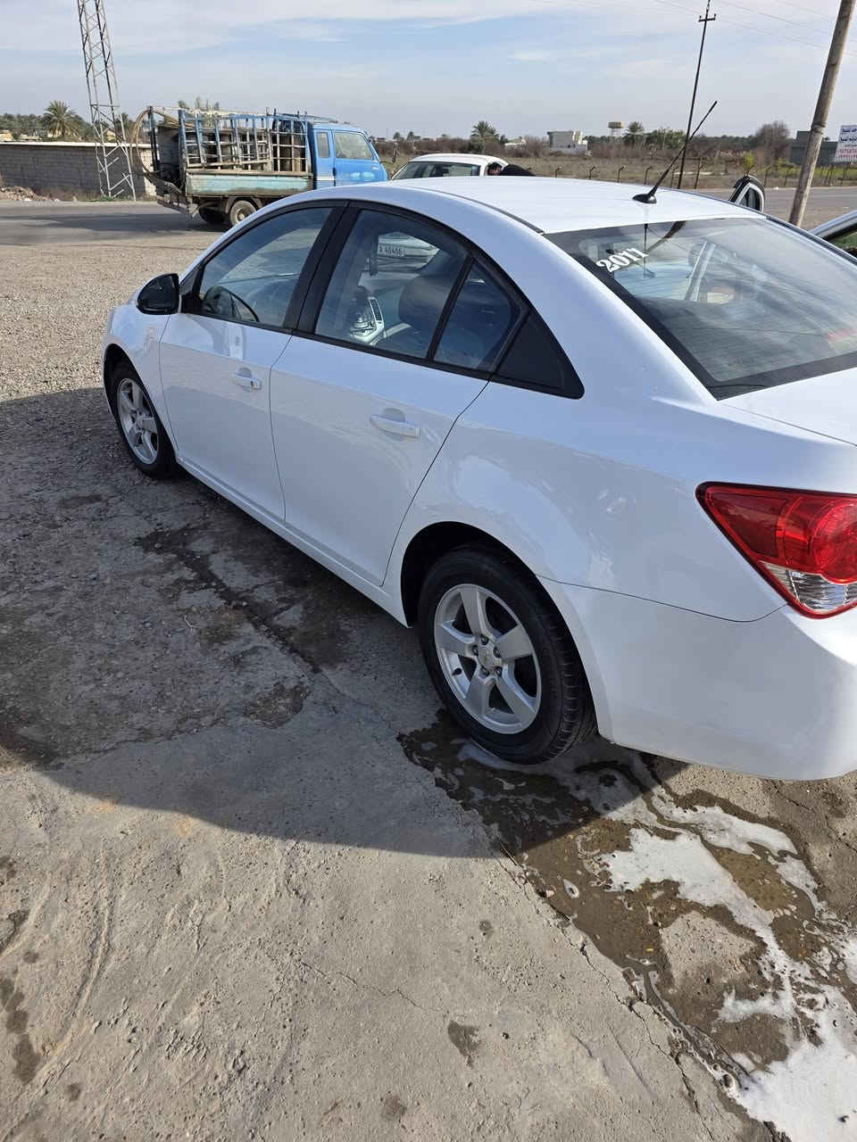 السلام عليكم ورحمة الله...سيارة كروز شوفرليت موديل ٢٠١١ للبيع رقم اربيل سعر ٦٧ $ وبيها مجال مكان السيارة صلاح الدين قضاء بلد  للاستفسار ***********
