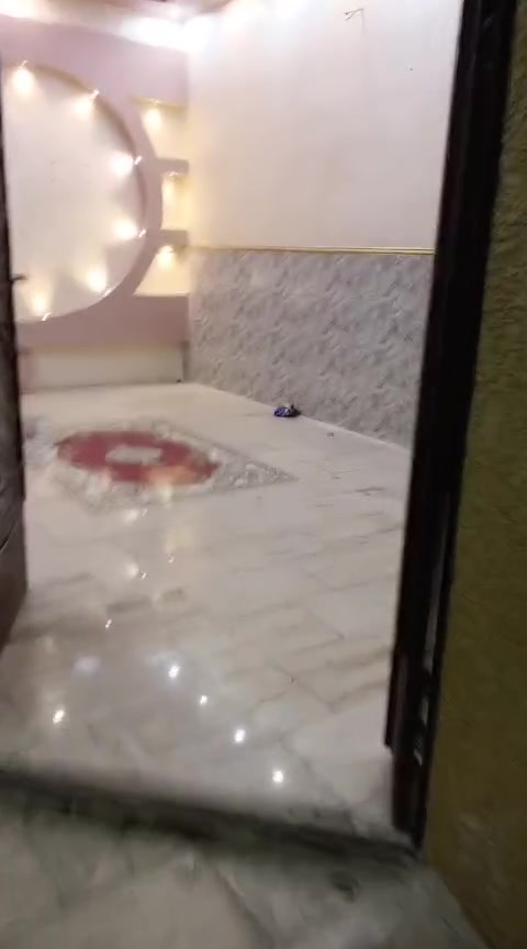 السلام عليكم بيت للبيع 130 متر واجهه 6متر ونزال 21,5 متر بناء حديث سنه 2020 البيت كله مرمر نقوش مغربيه جديده غرفتين نوم وحده سويت عال من الشارع قرب مجمع الحياة الطبي ***********
