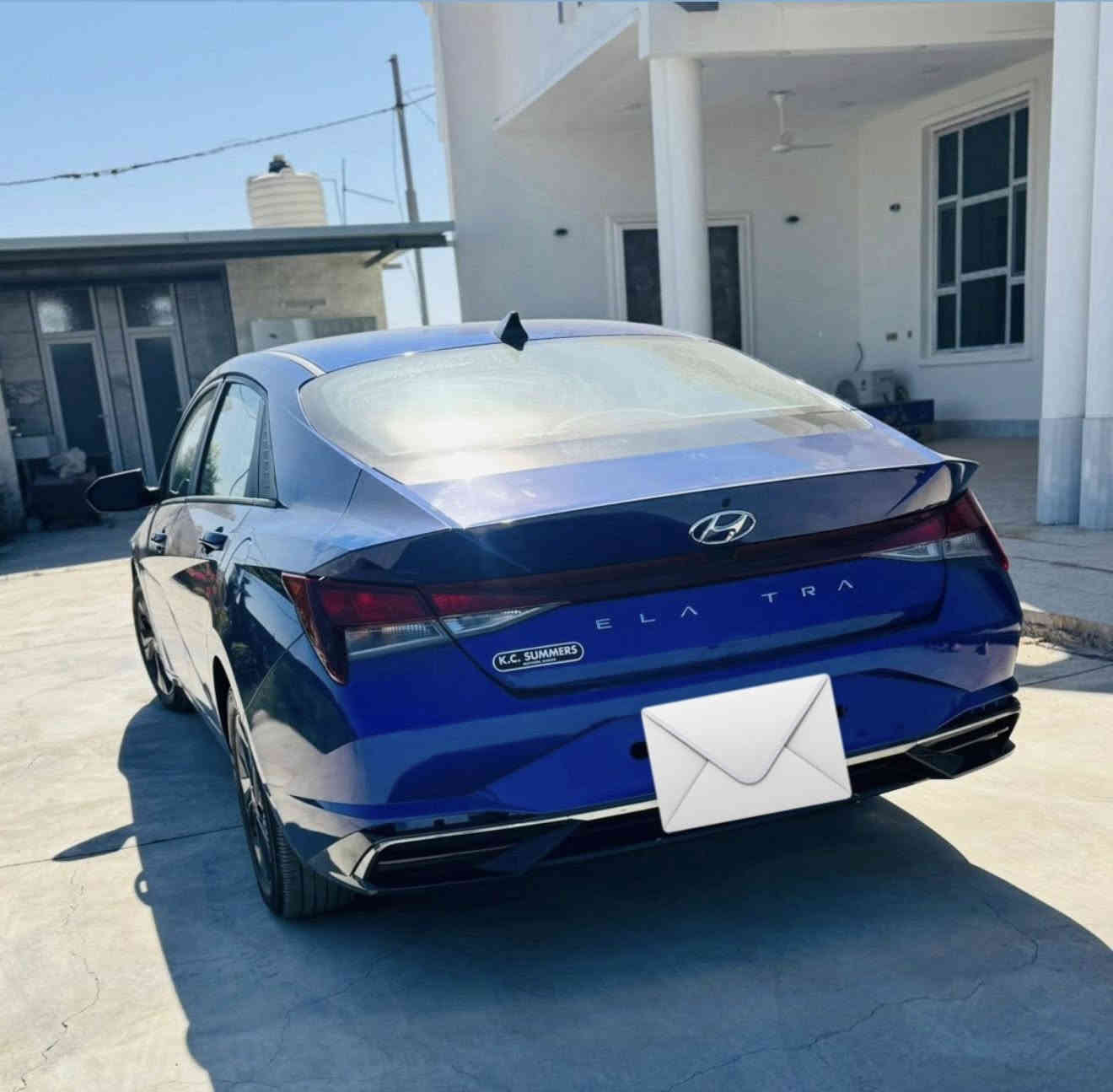 النترا 2️⃣0️⃣2️⃣3️⃣ وارد أمريكي نص مواصفات حادث خلفي بسيط بدون تبديل وبدون صبغ وبدون ايرباك وصور الحادث موجوده اتفظل خاص وبيك خير وتدلل السعر 163وبيها مجال بسيط السياره مرقم بغداد باأسمي تحويل ثاني يوم 
المواصفات
🔷 موديل 2023
🔸 محرك 2.0 DOCH
🔸لايت لد ابيض 
🔸 دواخل رصاصي 
🔸 كشنات مخمل 
🔸 رادار جانبي 
🔸 رادار خلفي تنبيه عند الرجوع للخلف والتنبؤ بقدوم سياره من الجوانب الخلفيه يمينآ ويسارآ 
🔸شاشه بالدشبول لكشف العطلات والتحكم بمميزات السياره 
🔸 كاميرة  خلفي دوراه فول HD 
💎 نظام ترحيب 
🔸 شاشة كبيرة تعمل بنظام أندرويد 
🔸كير اوتو وعادي و S
🔸 فول تحكم ستيرن +كروز سرعه 
🔸 نظام مود درايف (3) انظمة قيادة( ECO /NORMAL /SPORT ) 
🔸 شاشه اعطال
🔸 ايرباكات 
‏🔸 ABS
💎 نظام GPS خرائط
💎 USB +AUX+ Bluetooth 
💎مانع انزلاق 
♦️ رقم الهاتف ***********
