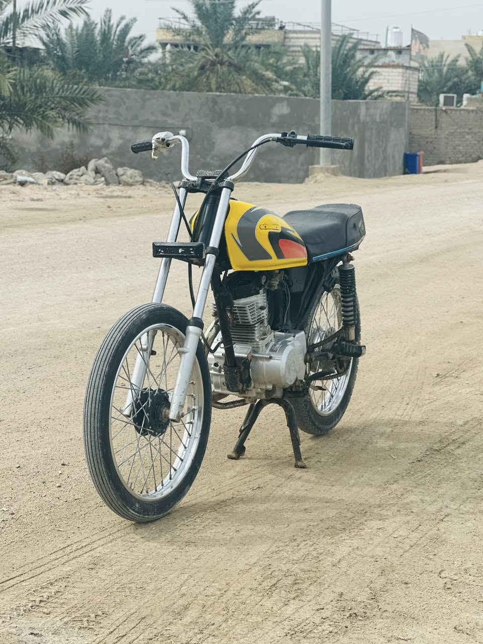 سيجي نامه
ادوات ادوات
دراجه حربي مابيها نقص برغي 
محرك ٢٠٢٣ مبدل ولفات فقط 

مكــاني  قضاء  المدينه 
للاستفسار اكثر 
وتساب + اتصال
***********
والمو شراي لايتعبني وتعبه 💙
