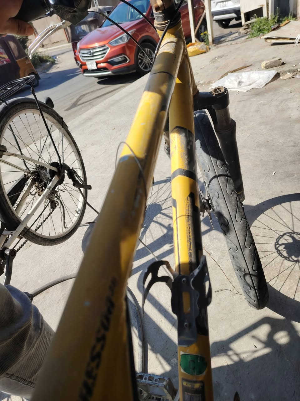 متاح بايسكل  متروك   GT  أمريكي   حجم  ٢٦
  أكرر بايسكل متروك بي نقص. ابيعه ع هاي حطه
توصل ***********
