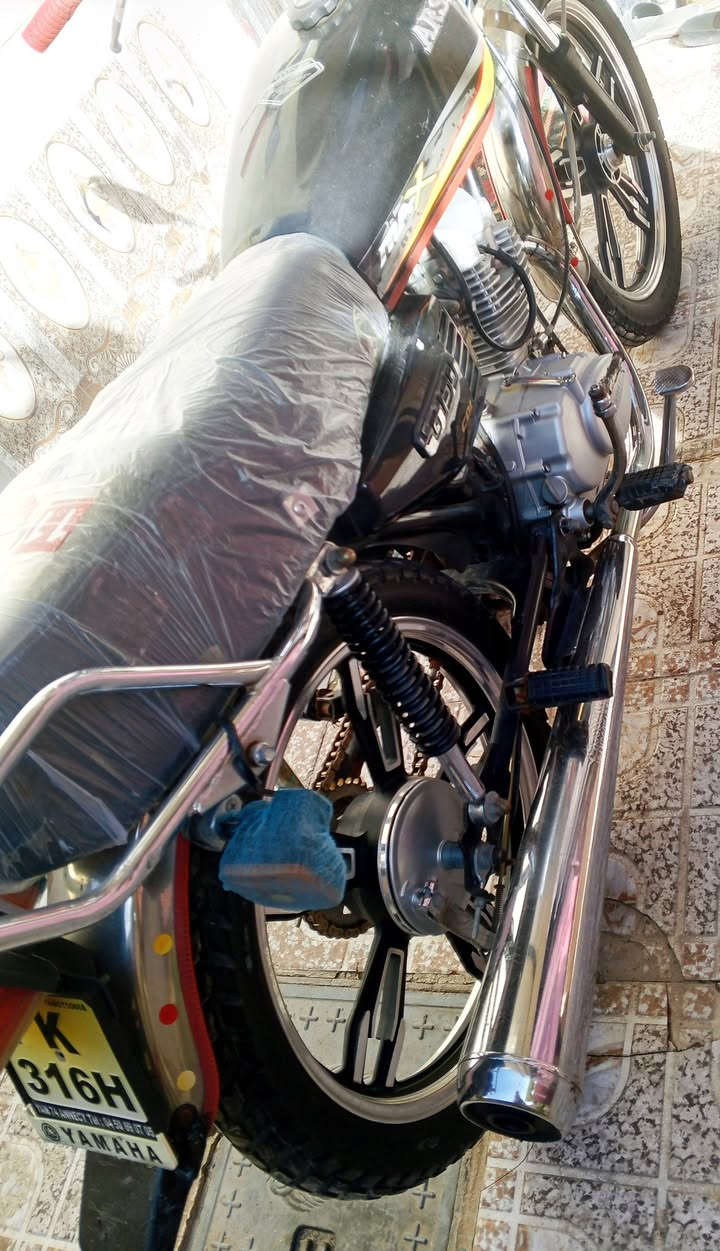 دراجة ارشه 4 كير موديل 21 الدراجة محرك خير من الله ضفيره جديده اشاير جدد بكلايتات زوج وياله جدد تايرات جدد الدراجه خير من الله السعر 350 المكان بغداد يم  علوت الرشيد ***********
