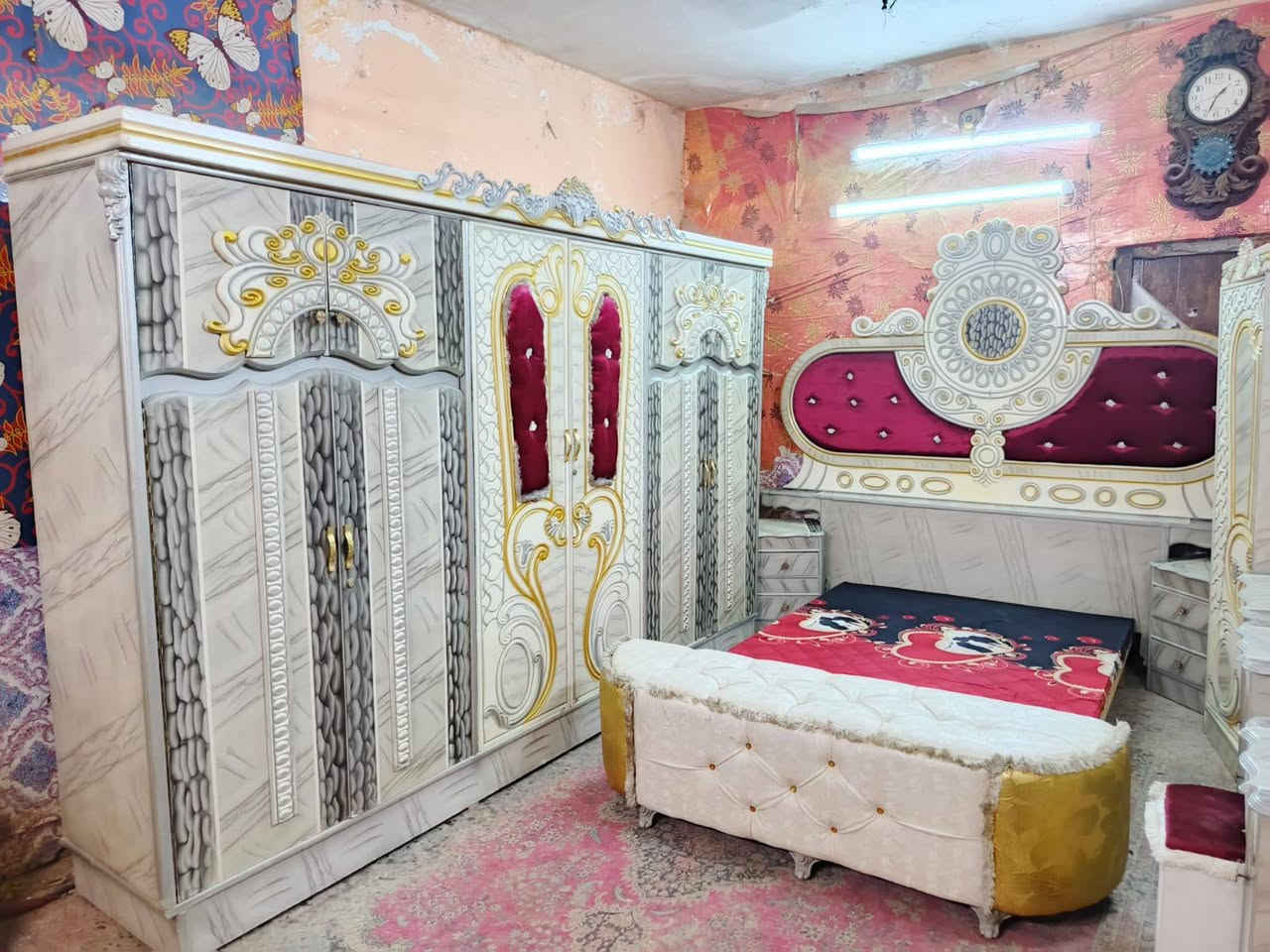 غرفه اخشاب ست ابواب ملحق للبيع السعر 600صاج خشب عراقي الزاويه كنتوريه موديل حديث زائد شازلونه العنوان بغداد وكو توصيل انتصال ***********متواجد وتساب

