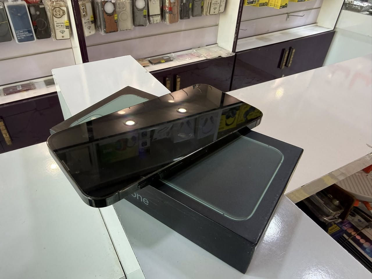 شرق اوسط⁨ ايفون 13 برو ماكس.
ذاكره 256
مع وصل ضمان.
🛑بطاريه 86%‎
جهاز اصلي  وتر بروف. بدون ايي تبديل وضمان
  للبيع وللمراوس
🛑ملحقاته كامله
⭕️السعر 725  الف  فقط
يوجد توصيل لكافه المحافضات 
للبيع وللمراوس 
لبيع نقدا او اقساط على الماستر كارد (الرافدين فقط) 

يوجد توصيل لكافه المحافضات 

 #العنوان: المايسترو —  كربلاء - حي العامل - سوك الاخير 
(مجمع الامام الباقر(ع) <
 *********** ***********⁩
