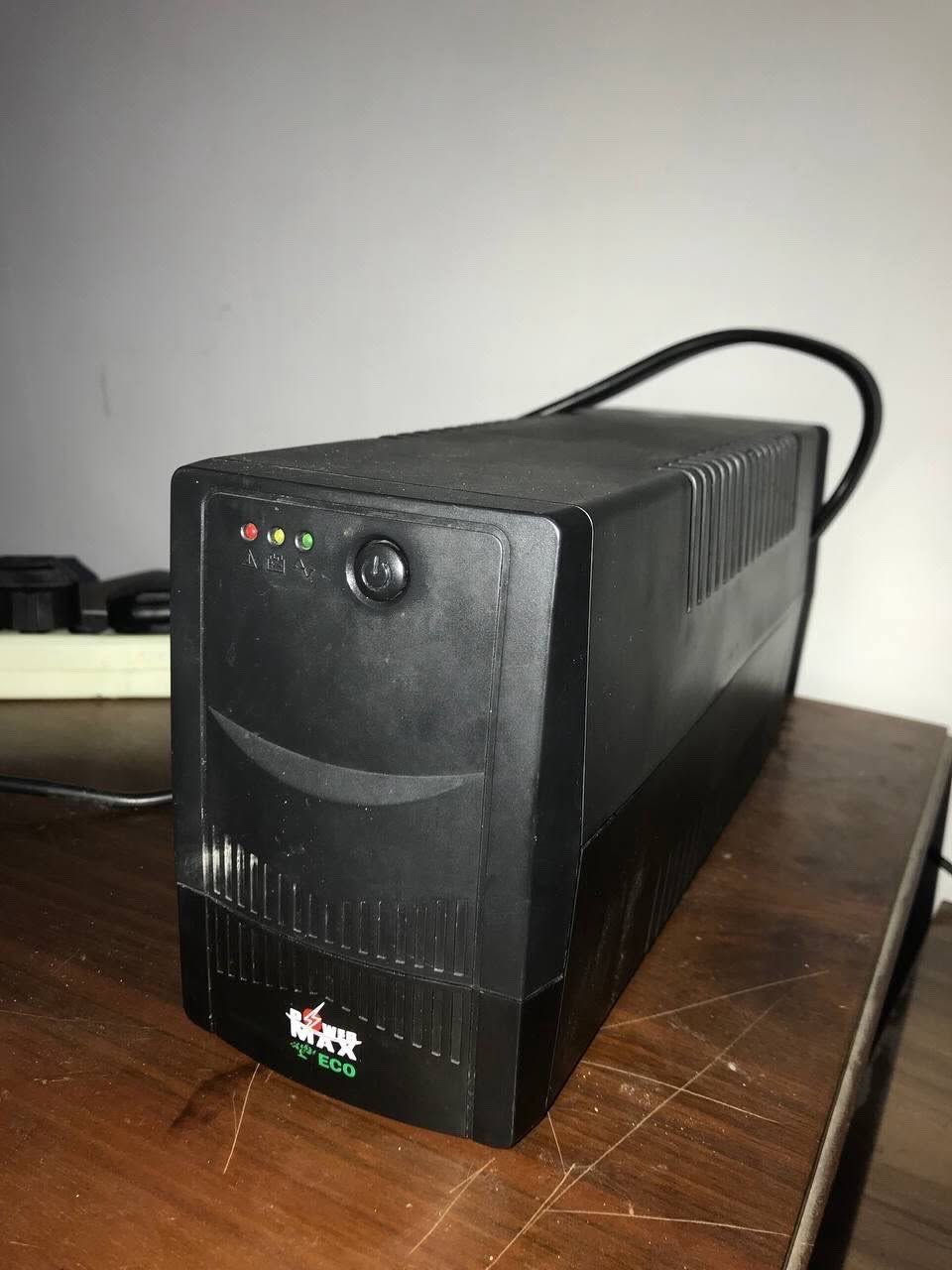 بلي فور سلم 500گيگا نضيف كلش ويا جوستيكات ثنين أصليات يو بي إس 800 v  ألعاب فيفا ماصلح ولا مفتوح ولا طاب مصلح جهاز نضيف كلش موجود واتساب ***********
