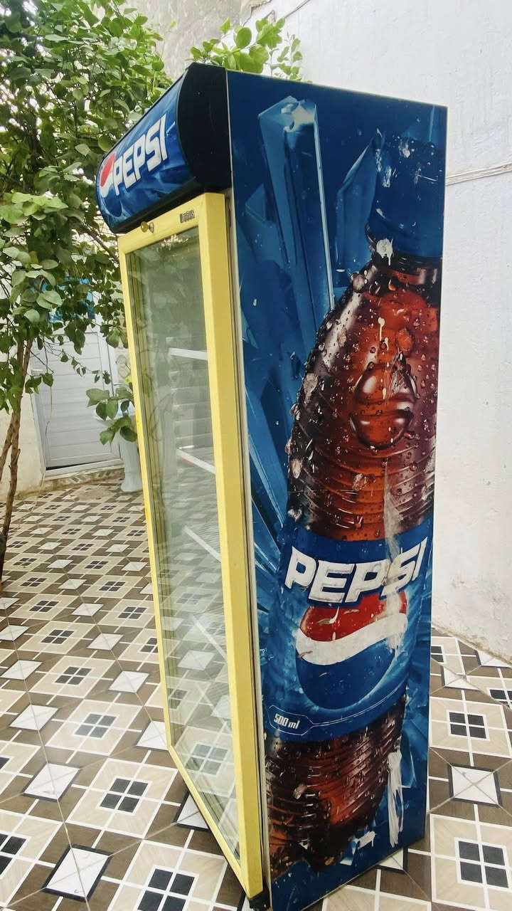 السلام عليكم عارضه للبيع شغاله خير من الله  السعر 300 وبيها مجال مكاني بلد ***********
